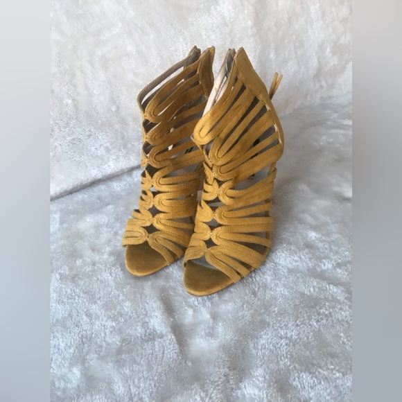 Zara Heels Size 6 - Picture 1 of 1